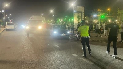 MOTOSİKLET SÜRÜCÜSÜ YARALANDI