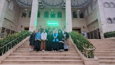 KIZ &Ouml;ĞRENCİLERDEN SABAH NAMAZI ETKİNLİĞİ