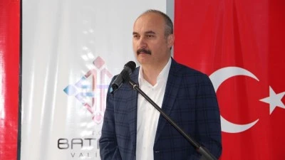 VALİ EKREM CANALP’TEN 35. YIL MESAJI