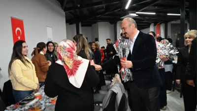 8 MART&rsquo;TA KADINLARA VEFA SOFRASI