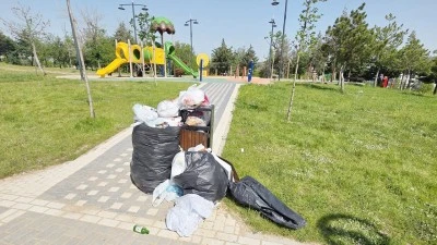 PARKLARIMIZ &Ccedil;&Ouml;PL&Uuml;ĞE D&Ouml;NMESİN