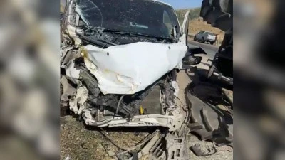 KOZLUK YOLUNDA KAZA: 3 YARALI
