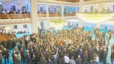 SAKAL-I ŞERİF&rsquo;E YOĞUN İLGİ