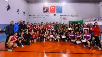 FİLENİN ŞAMPİYONLARI SPOR LİSESİ KIZLARI OLDU