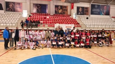 SPOR LİSESİ KIZLARI FUTSALDA İL ŞAMPİYONU OLDU