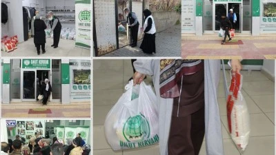 BATMAN&rsquo;DA &Uuml;&Ccedil; AYLAR BEREKETİ: 350 AİLEYE GIDA DESTEĞİ