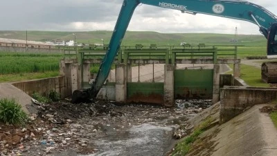 KANALDA BİR HAFTADA 550 TON ATIK TOPLANDI