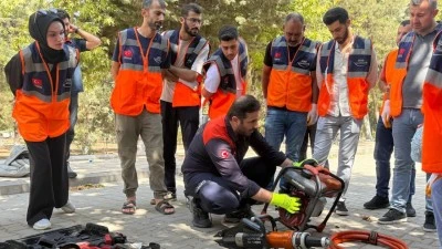 AFAD GÖNÜLLÜLERİNE UYGULAMALI SAHA EĞİTİMİ
