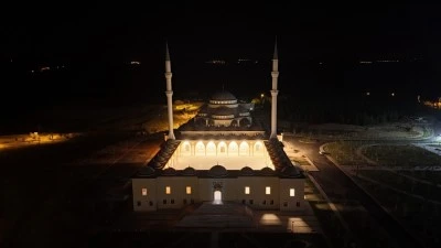 8 BİN KAPASİTELİ CAMİ AÇILIŞA HAZIRLANIYOR