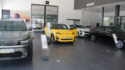 FAİZ POLİTİKALARI OTOMOTİV SEKTÖRÜNÜ VURDU