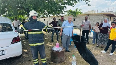 İTFAİYEDEN DİKKATLİ KURTARMA OPERASYONU