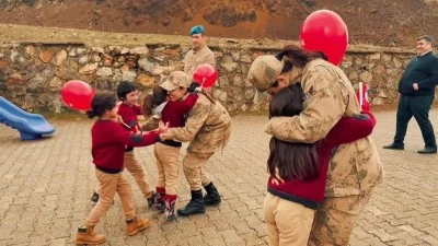 JANDARMADAN &Ouml;ĞRENCİLERE MORAL ZİYARETİ