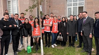 KAMP&Uuml;STE YEŞİL SEFERBERLİK