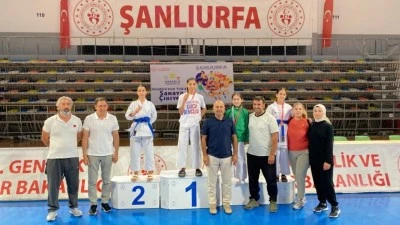 KARATECİLERDEN TÜRKİYE ZİRVESİNE YÜRÜYÜŞ