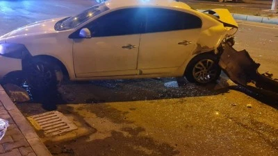 KAYGAN YOLDA 7 ARAÇ BİRBİRİNE GİRDİ