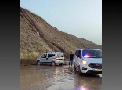 KAZA YAPAN ARACI, ARAMA-KURTARMA EKİBİ ÇIKARDI