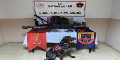 KELEŞLİ ZEHİR TACİRİ KISKIVARAK YAKALANDI