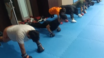 KİCK BOKS İLGİ GÖRÜYOR