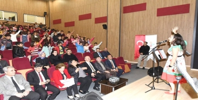 KİTAPSEVERLER ETKİNLİKTE BİR ARAYA GELDİ
