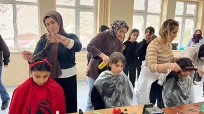 KUAF&Ouml;RL&Uuml;K KURSU K&Ouml;Y K&Ouml;Y GEZİYOR