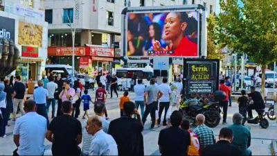 MAÇLAR DEV EKRANDA İZLENDİ