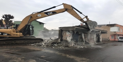 METRUK YAPILAR YIKILDI
