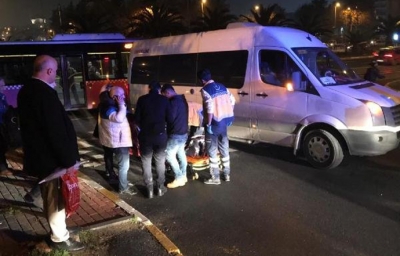 Minibüs yayaya çarptı