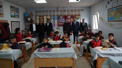 MİNİKLERLE BİLİM SOHBETİ