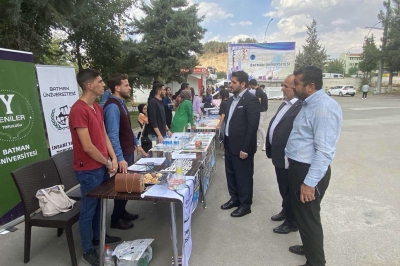 ÖĞRENCİ TANITIM STANTLARINA ZİYARET