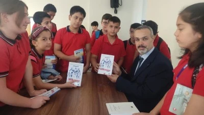 ÖĞRENCİLER, METİN ÖZMEN’İN TAVSİYELERİNİ DİNLEDİ