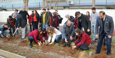 Öğrencilerin bitki seferberliği