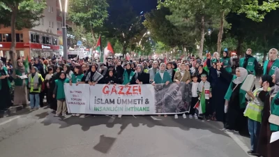 ON BİNLER İŞGALİ PROTESTO ETTİ