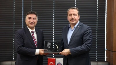 REKTÖR DEMİR'DEN MEMUR-SEN'E ZİYARET