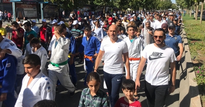 Sağlık için yürüdüler