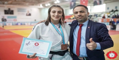 SALİHA BALKAN ŞAMPİYONASINDA