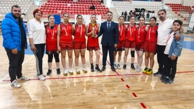 ŞAMPİYON: SAADET UÇAR ANADOLU LİSESİ