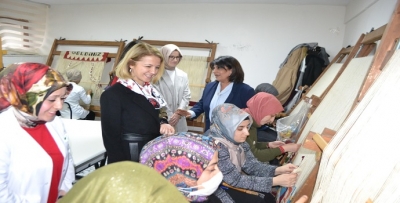 SASONLU KADINLARIN MAHARETİNE HAYRAN KALDI