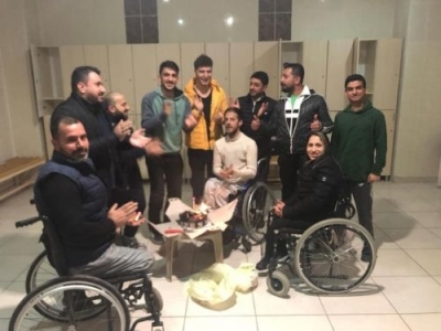 TAKIM ARKADAŞLARINDAN DOĞUM GÜNÜ SÜRPRİZİ