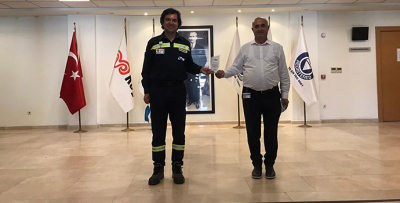 Takıma sahip çıkan personele plaket