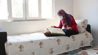 TEK İSTEĞİ YENİDEN KUR&rsquo;AN OKUYABİLMEK