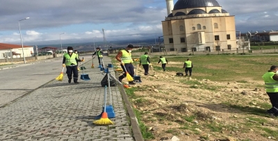 TEMİZLİK ÇALIŞMALARI İKİ KATINA ÇIKARTILDI