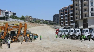 TRAFİĞİ RAHATLATACAK YOLA İLK KAZMA VURULDU