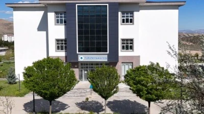 TURİZM REHBERLİĞİ B&Ouml;L&Uuml;M&Uuml;&rsquo;NE TAM AKREDİTASYON