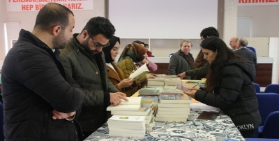 TUTUKLU YAZARLARIN KİTAPLARI İMZALANDI