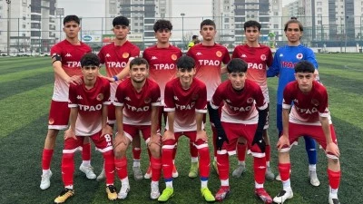 U15 PETROLSPOR LİDERLİĞİNİ S&Uuml;RD&Uuml;RD&Uuml;