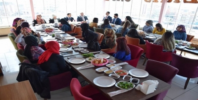 ÜNİVERSİTE ÖĞRENCİLERİ DİYANET’E EMANET