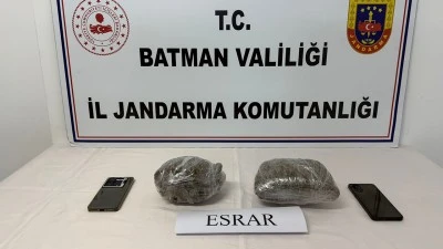 UYUŞTURUCU OPERASYONU: 1 KİLO ESRAR ELE GE&Ccedil;İRİLDİ