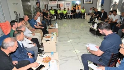 VALİ CANALP: EMNİYET KEMERİ HAYATİ ZORUNLULUK