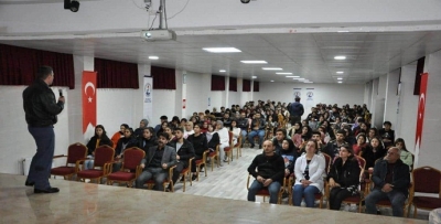 YARBAY ANTEPLİOĞLU ÖĞRENCİLERLE BULUŞTU