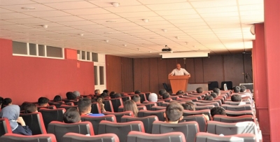 YAZARIMIZ OKURLARLA BULUŞTU
